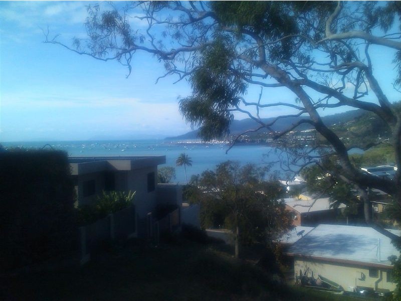 9 Stewart Drive, Airlie Beach QLD 4802