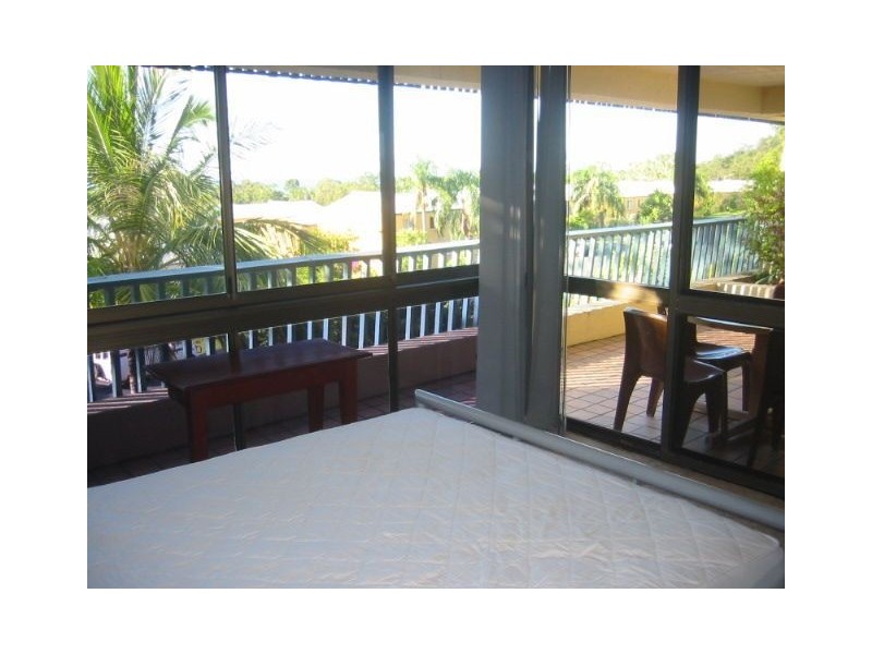 11/4 eshelby drive, Cannonvale QLD 4802