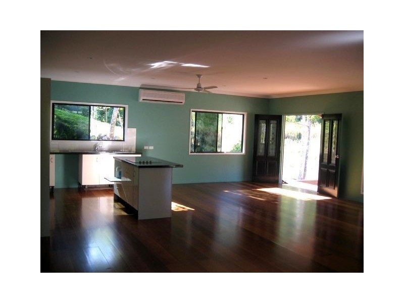 41 eshelby drive, Cannonvale QLD 4802