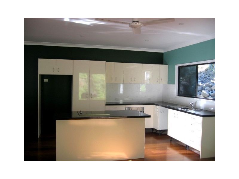 41 eshelby drive, Cannonvale QLD 4802