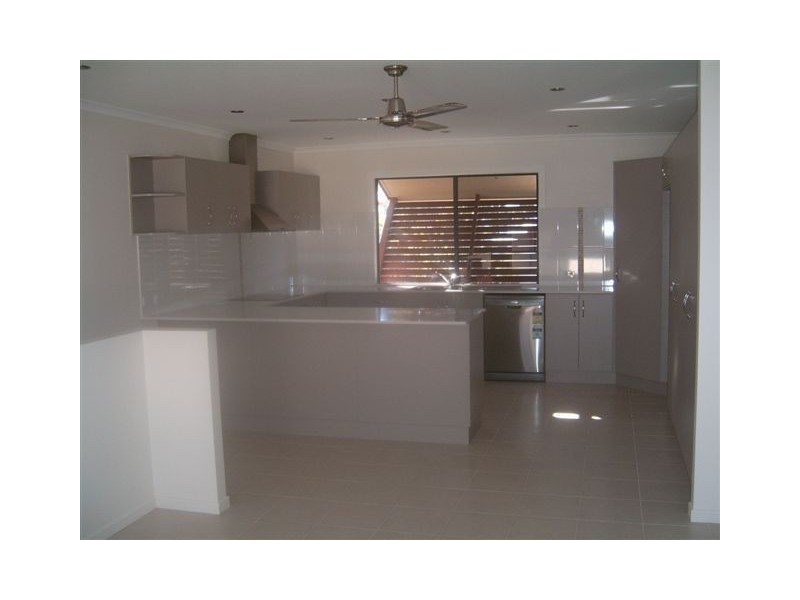 2/16 Marathon, Proserpine QLD 4800