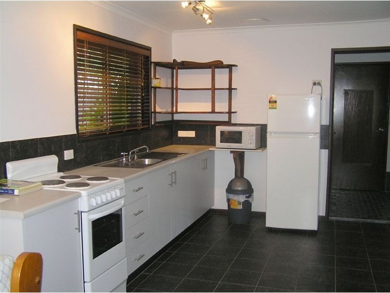 11/20 Pandanus Drive, Cannonvale QLD 4802