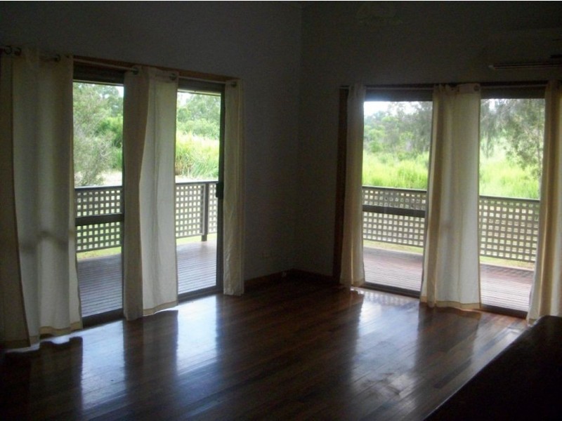 5 Grace Avenue, Cannonvale QLD 4802