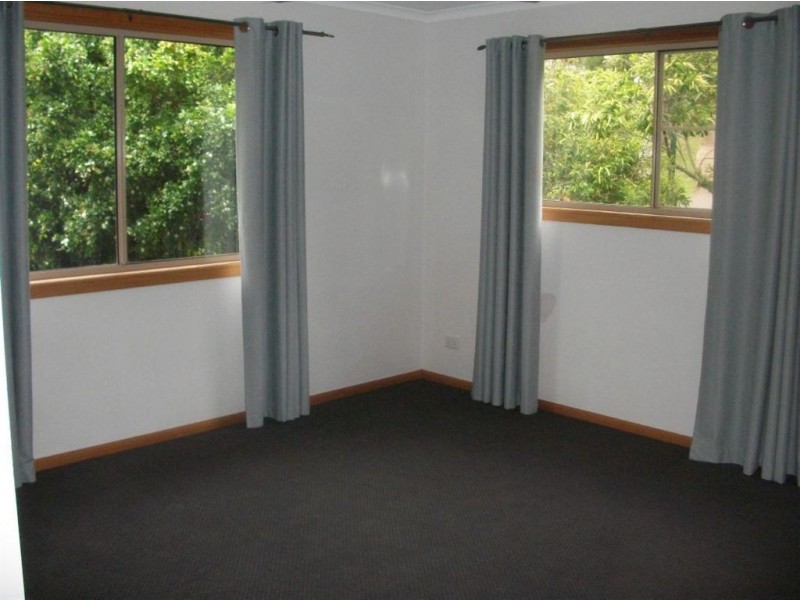 5 Grace Avenue, Cannonvale QLD 4802