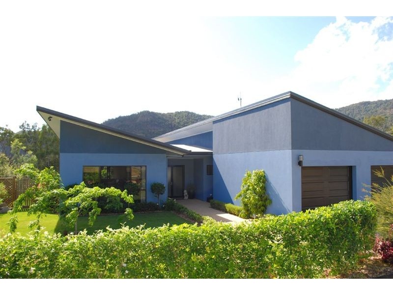 21 Armada Crescent, Jubilee Pocket QLD 4802