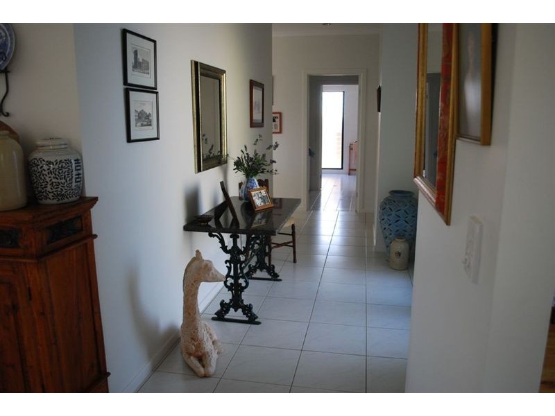 21 Armada Crescent, Jubilee Pocket QLD 4802