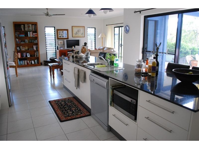 21 Armada Crescent, Jubilee Pocket QLD 4802