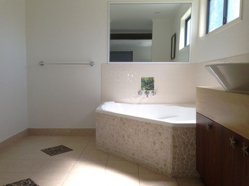 2 Moonlight Drive, Jubilee Pocket QLD 4802