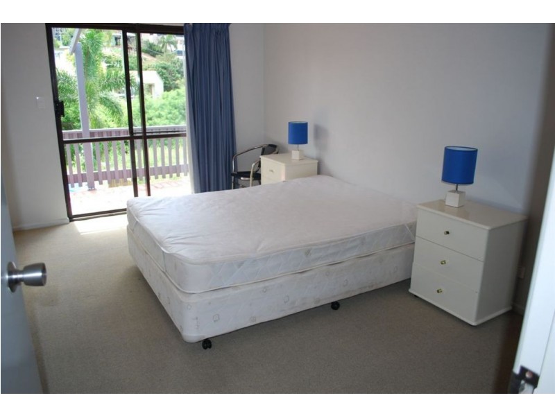 1/5 Pleasant, Cannonvale QLD 4802
