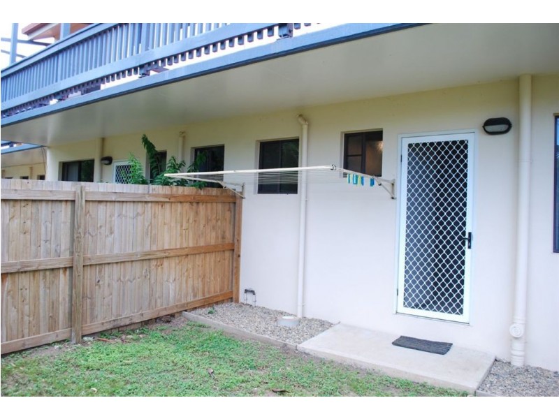 1/5 Pleasant, Cannonvale QLD 4802