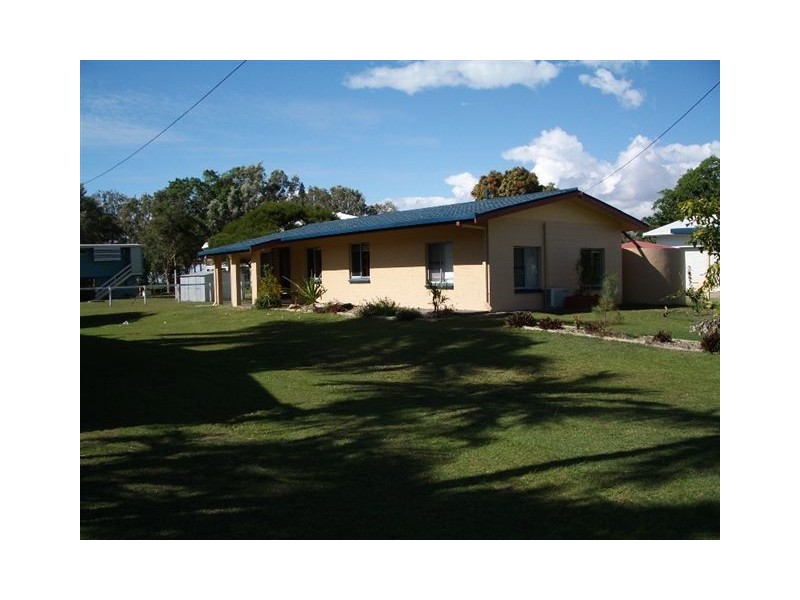 8 Peters Avenue, Midge Point QLD 4799