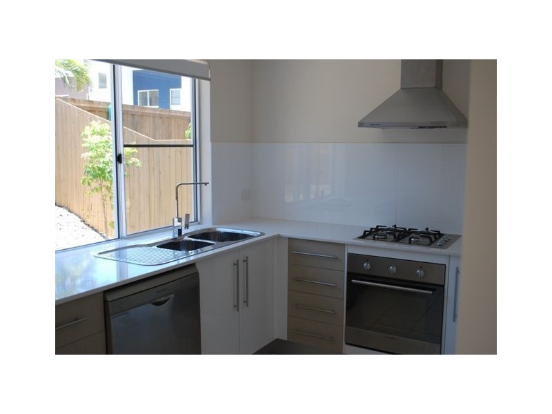 64/65 Manooka Drive, Cannonvale QLD 4802