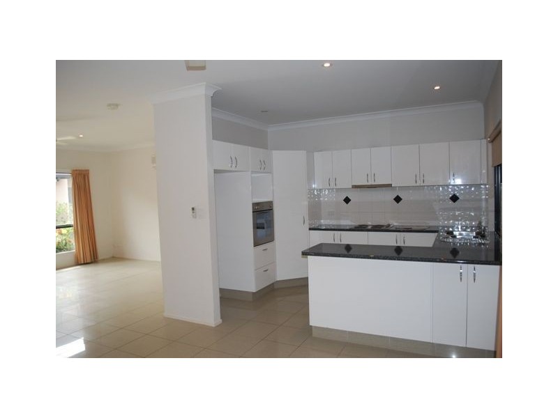 9/5 Erromango Drive, Jubilee Pocket QLD 4802