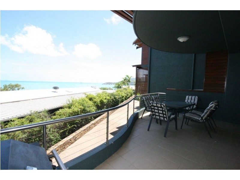 4/8 Golden Orchid Drive, Airlie Beach QLD 4802