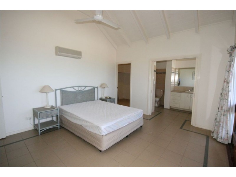 4/8 Golden Orchid Drive, Airlie Beach QLD 4802