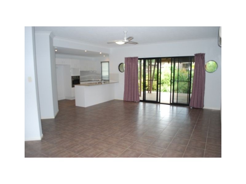 7/14 Altman Avenue, Cannonvale QLD 4802