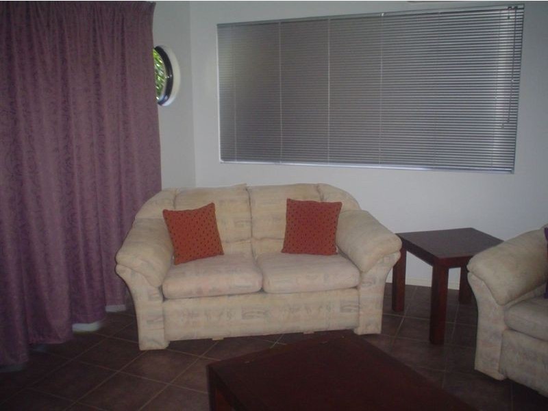 7/14 Altman Avenue, Cannonvale QLD 4802