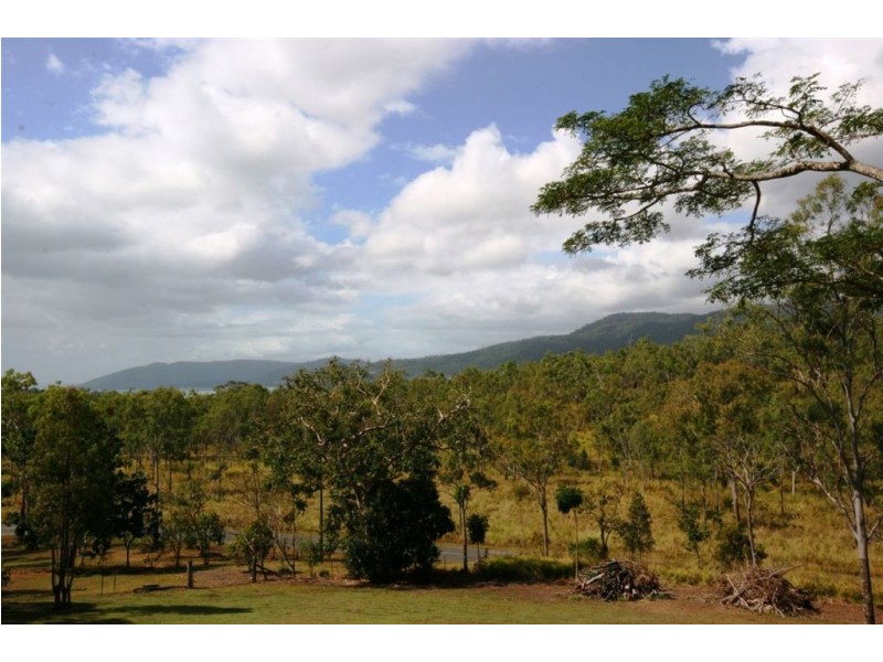228 Paluma Road, Cannonvale QLD 4802