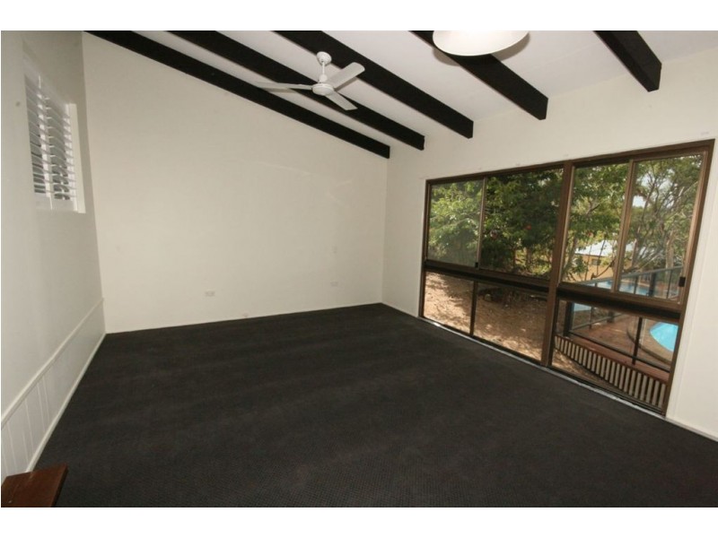 228 Paluma Road, Cannonvale QLD 4802
