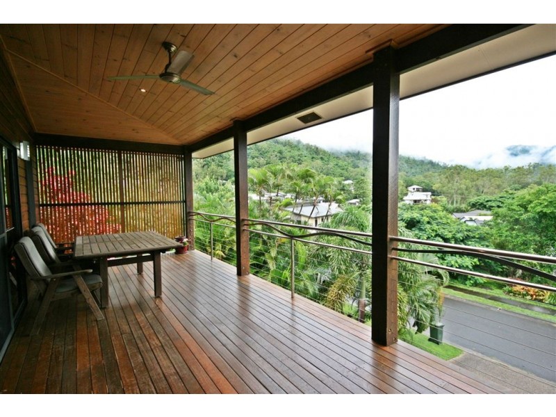 2/61 Country Road, Cannonvale QLD 4802