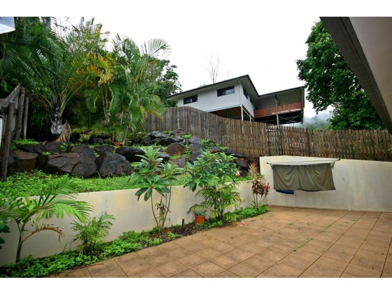 2/61 Country Road, Cannonvale QLD 4802