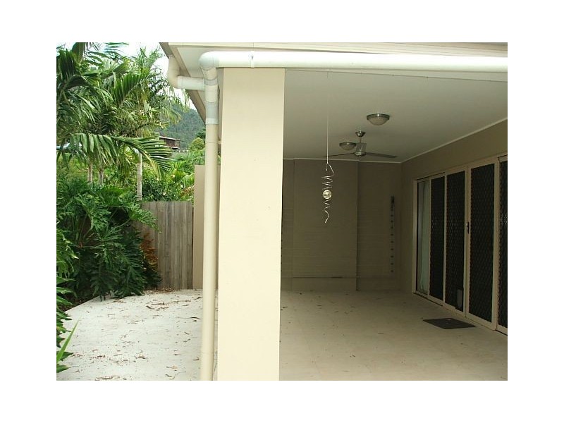 1/1 Wills Court, Cannonvale QLD 4802
