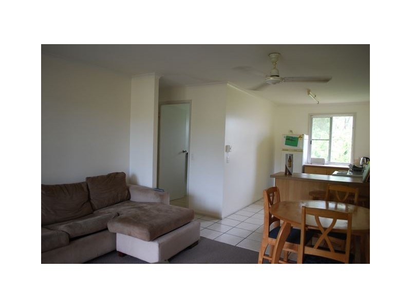 24/6 St Martins lane, Cannonvale QLD 4802