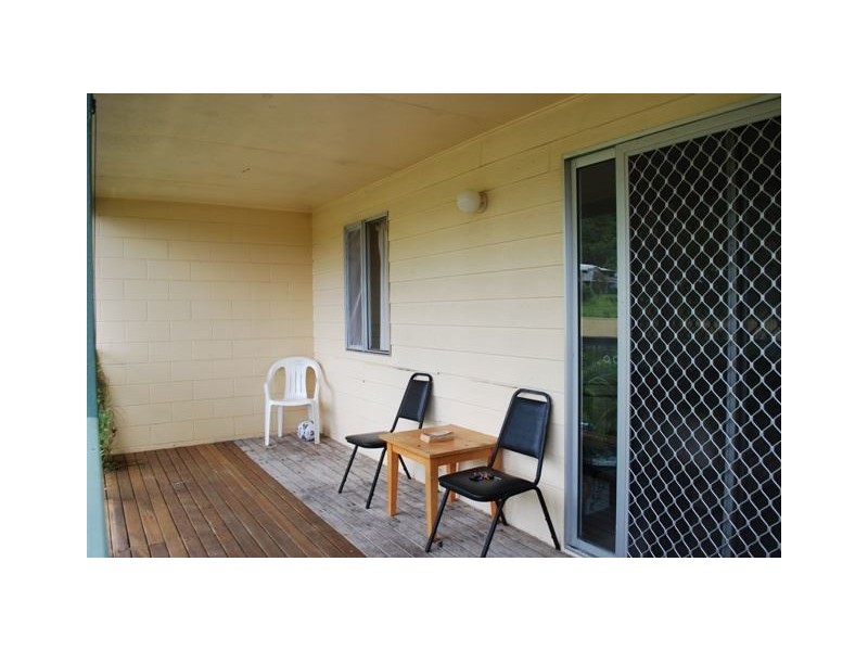 24/6 St Martins lane, Cannonvale QLD 4802