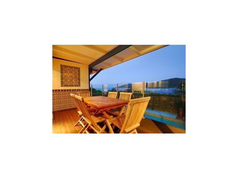 6 Broadwater Avenue, Airlie Beach QLD 4802