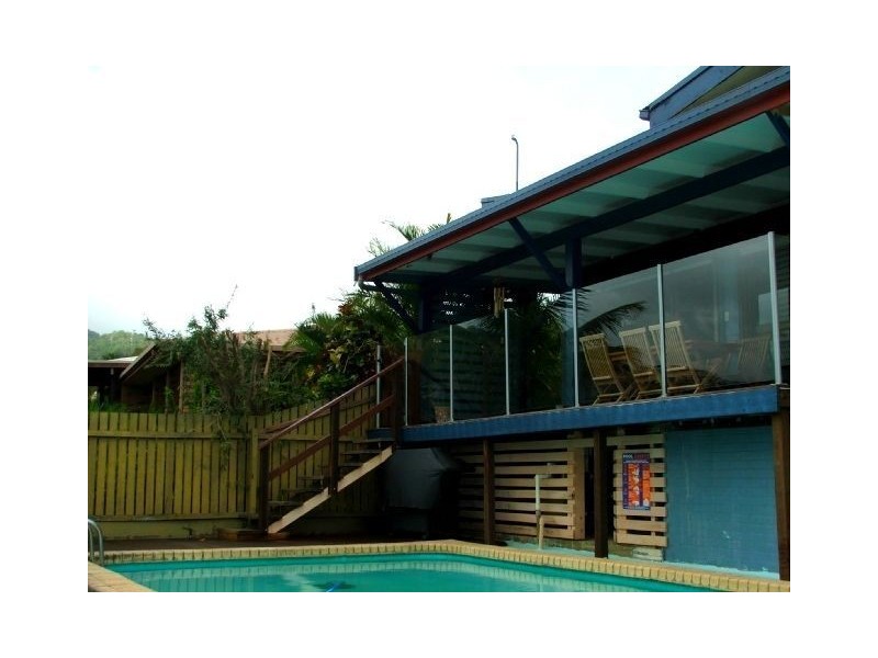 6 Broadwater Avenue, Airlie Beach QLD 4802