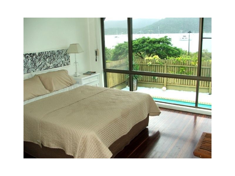 6 Broadwater Avenue, Airlie Beach QLD 4802