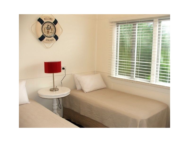 6 Broadwater Avenue, Airlie Beach QLD 4802