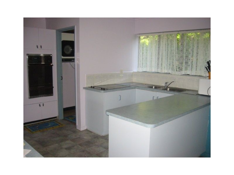 11/2 Eshelby Drive, Cannonvale QLD 4802