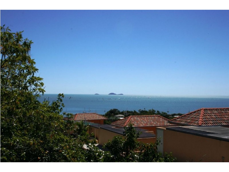 19a/18 Seaview Drive, Airlie Beach QLD 4802