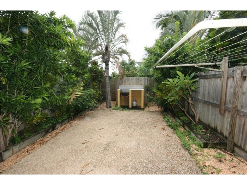 3/1 Pleasant Drive, Cannonvale QLD 4802