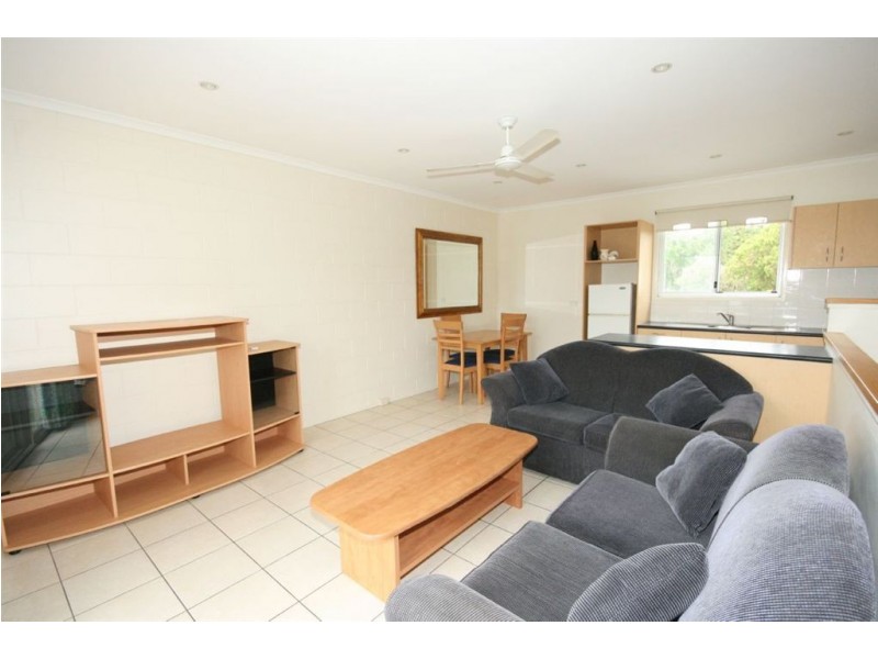3/1 Pleasant Drive, Cannonvale QLD 4802