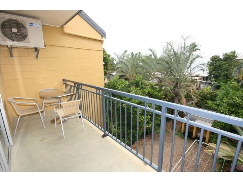 3/1 Pleasant Drive, Cannonvale QLD 4802