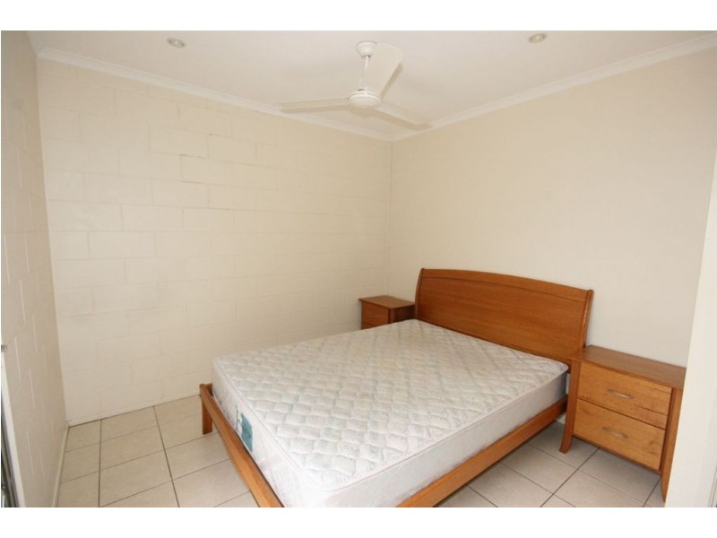 3/1 Pleasant Drive, Cannonvale QLD 4802