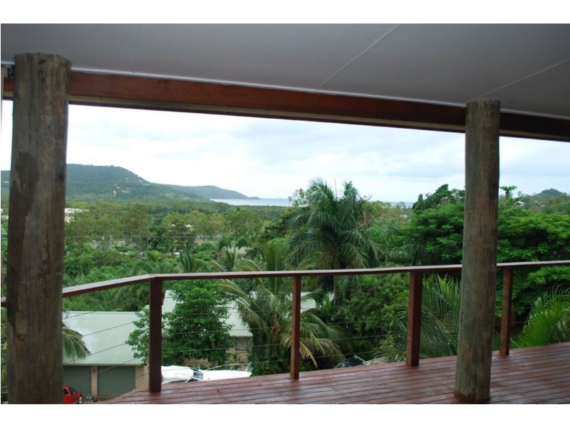 5 South Molle Blv, Cannonvale QLD 4802