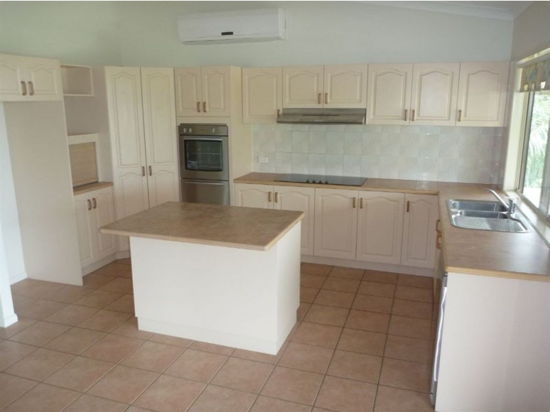 5 South Molle Blv, Cannonvale QLD 4802