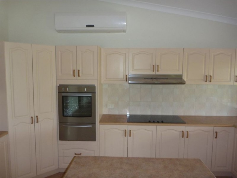 5 South Molle Blv, Cannonvale QLD 4802