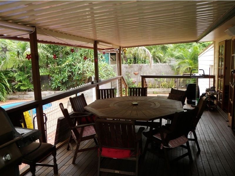 4 Cateran close, Cannonvale QLD 4802