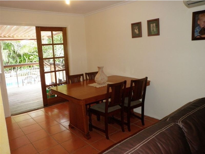 4 Cateran close, Cannonvale QLD 4802