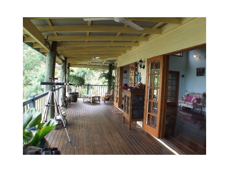 59 Eshelby Drive, Cannonvale QLD 4802