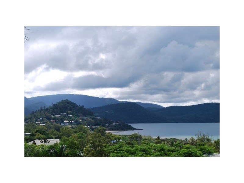 59 Eshelby Drive, Cannonvale QLD 4802