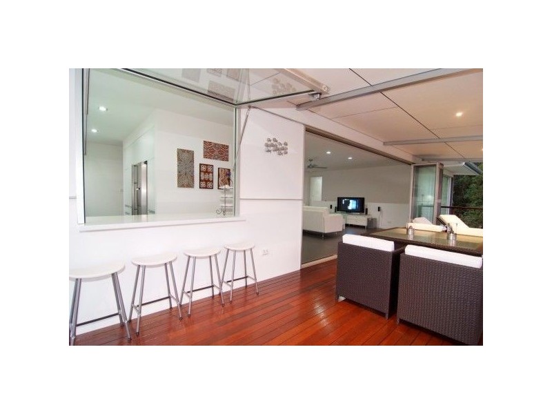 5 Harbour Avenue, Shute Harbour QLD 4802