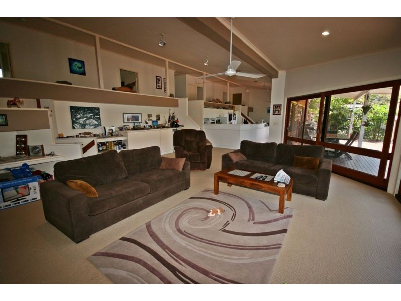 8 Arundel Court, Cannonvale QLD 4802