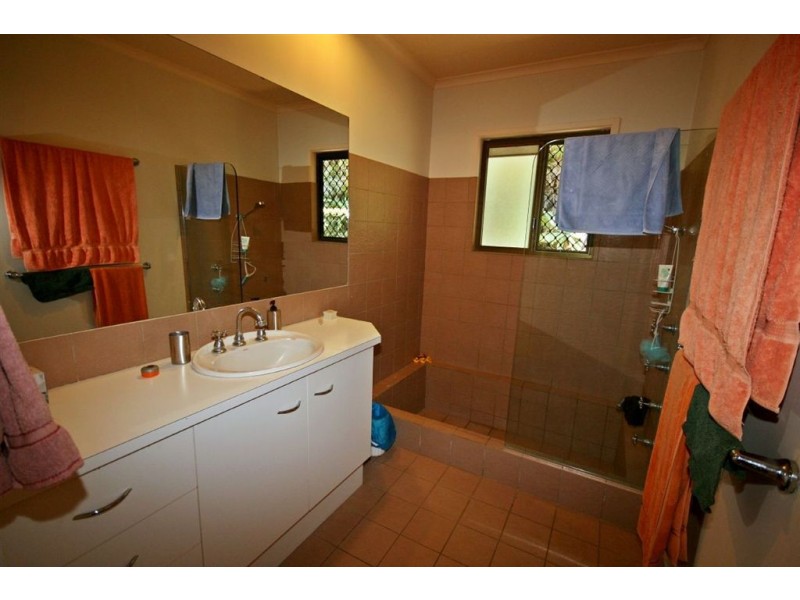 8 Arundel Court, Cannonvale QLD 4802