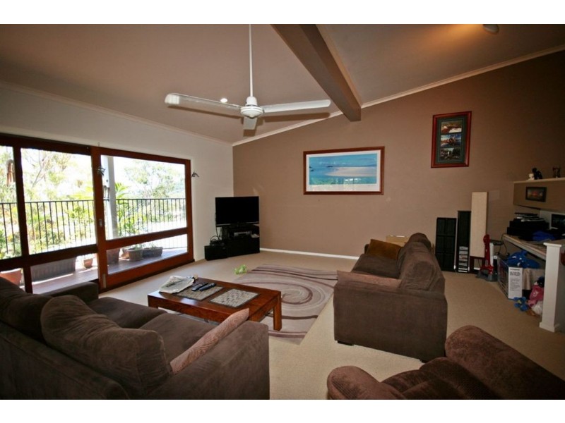 8 Arundel Court, Cannonvale QLD 4802