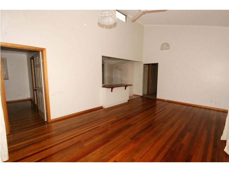 5 Grace Ave, Cannonvale QLD 4802